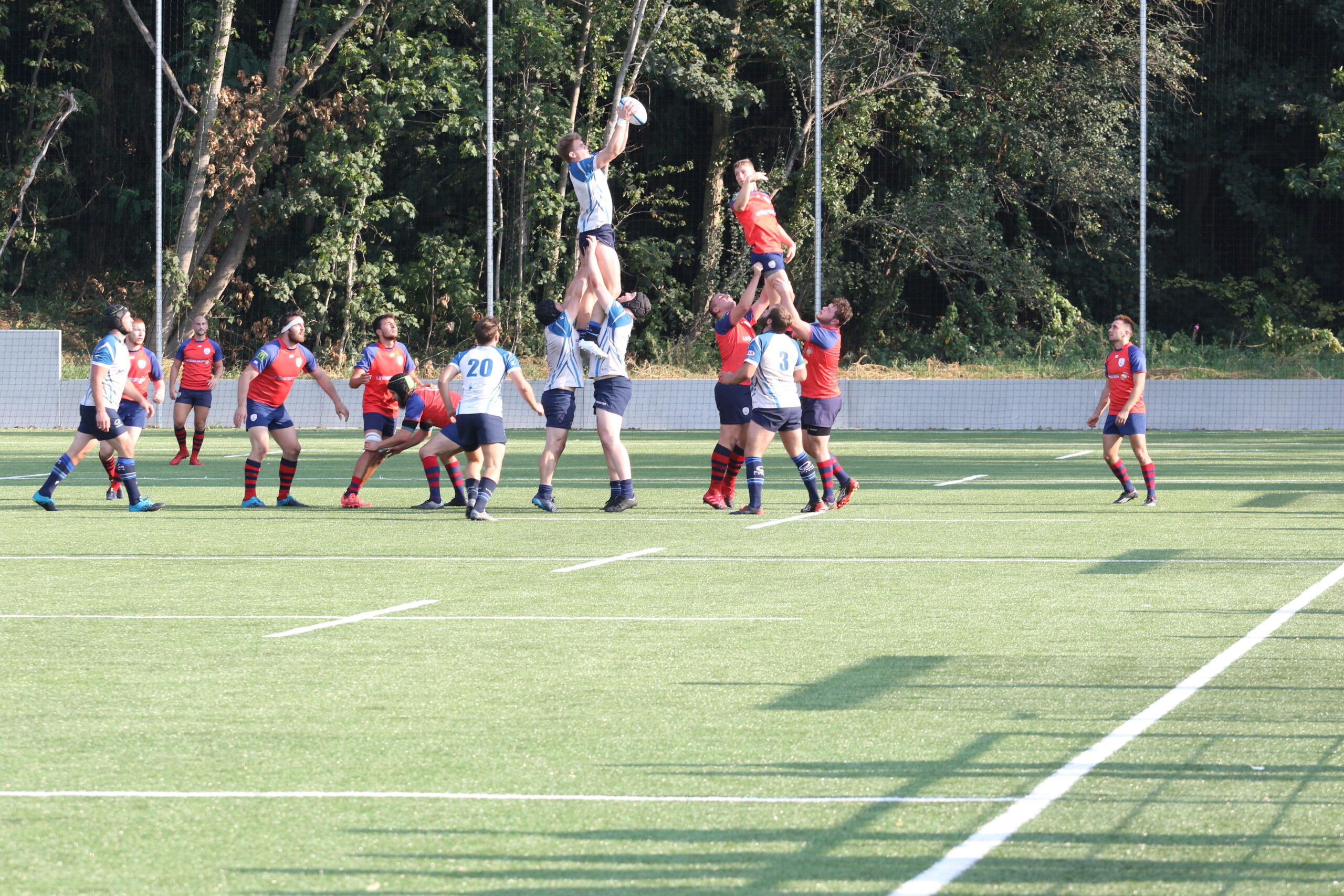 Rugby Club Leuven opent nieuw veld op familiedag