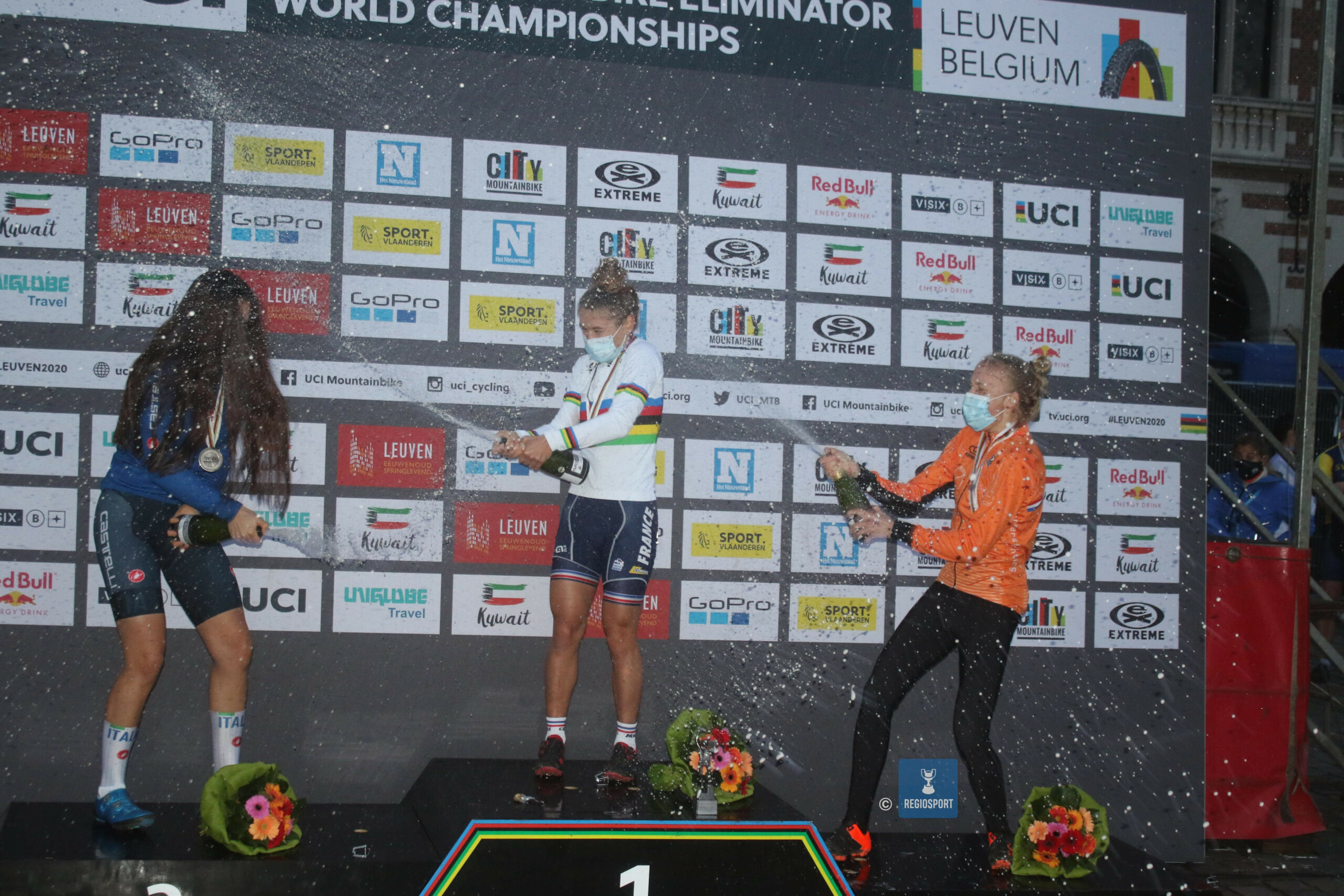 Isaure Medde wereldkampioene mountainbike eliminator na thriller