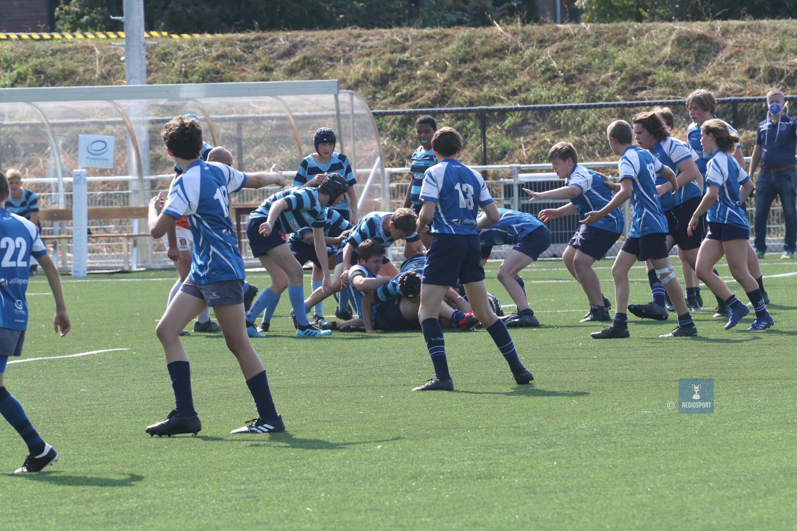 Bij de U16 van Rugby Club Leuven gebeuren de work-outs online