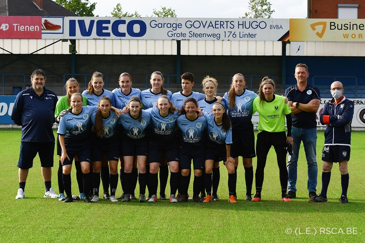 Een groepsfoto van de ploeg van KVK Tienen in eerste nationale Foto: (L.E) RSCA.BE