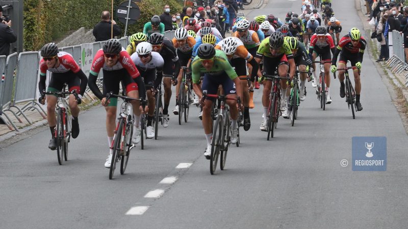 Basso Team Flanders mag ter elfder ure niet starten in Franse driedaagse, renner Simon Dehairs reageert