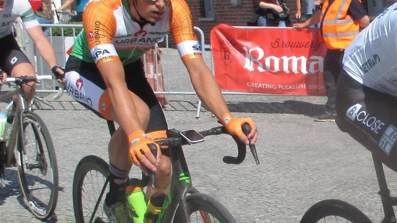 Ronde van Vlaams-Brabant begint met zware rit in Huldenberg. Thuisrenner Jonas Philips vertoont ambitie!