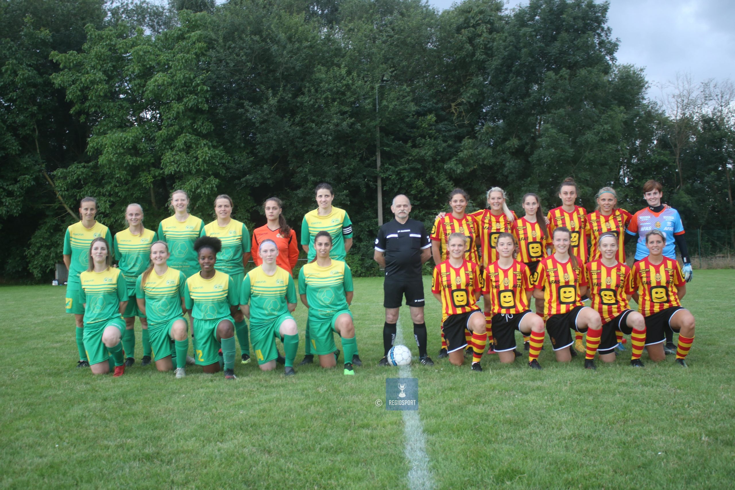 FC Tildonk (l) en KV Mechelen B gaven elkaar vriendschappelijk partij