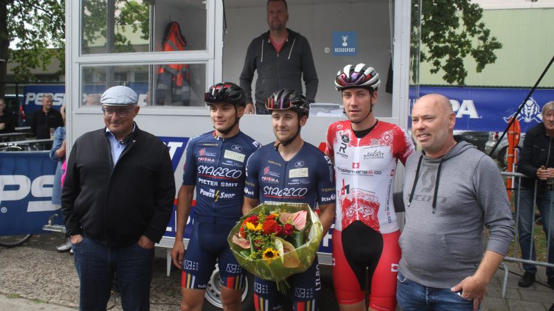 Vince Gerits klopt Limburgs kampioen Rutger Wouters met een halve fiets in GP VCS Accountants in Aarschot!