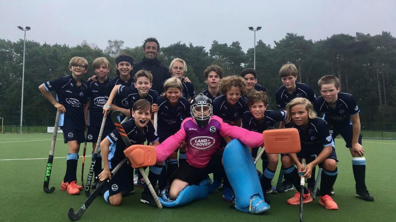 De U14 meisjes en jongens van veldhockeyclub Hasselt Stix starten goed!