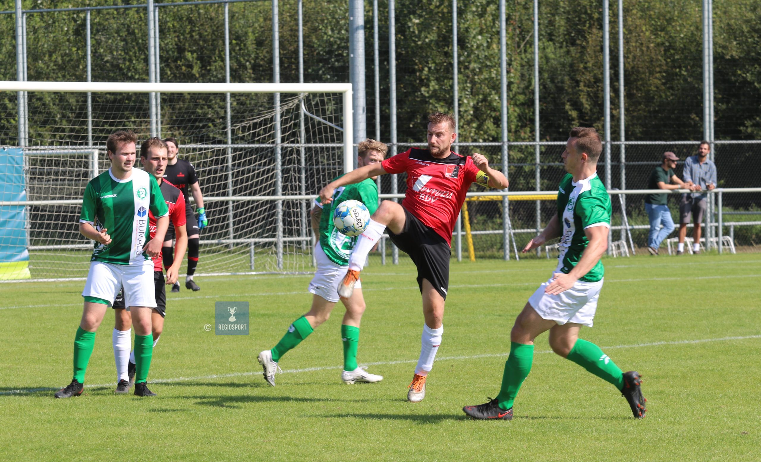 Tuur Poukens hield zich staande en scoorde een hattrick voor Sparta Haacht Statie tegen Langdorp!