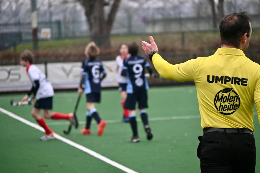 Limburg arbitragedag voor Limburgse hockey-umpires