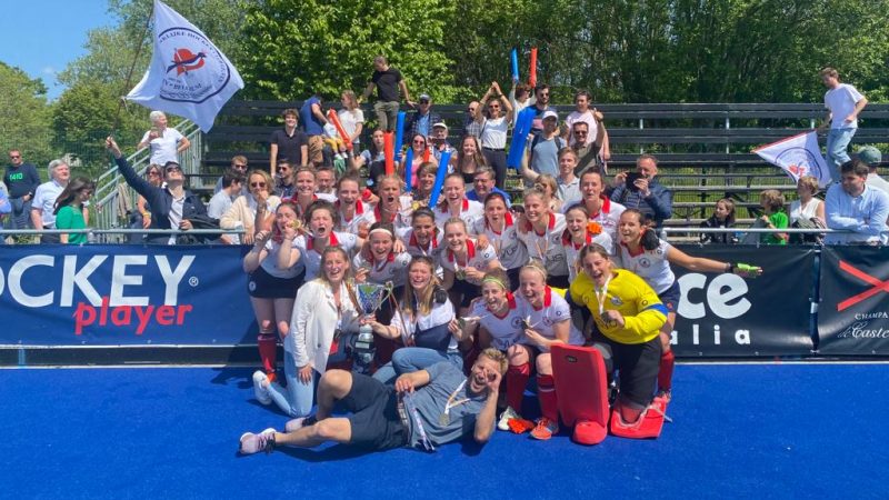 Derde keer, goede keer: Dames 2 KHC Leuven winnen Open League!