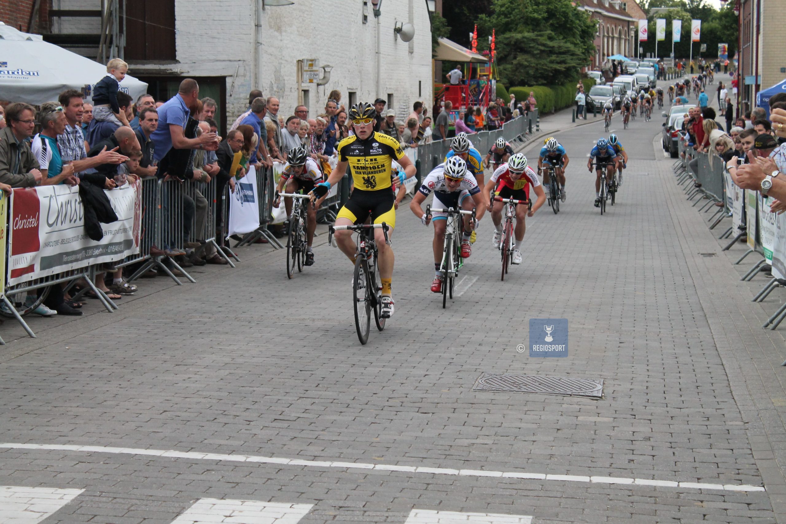 Vlaams kampioen Maxim Bollé won de nieuwelingenrace in juni 2012