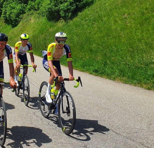 Kobe Goossens debuteert in de Tour de France en droomt van Alpe d’Huez