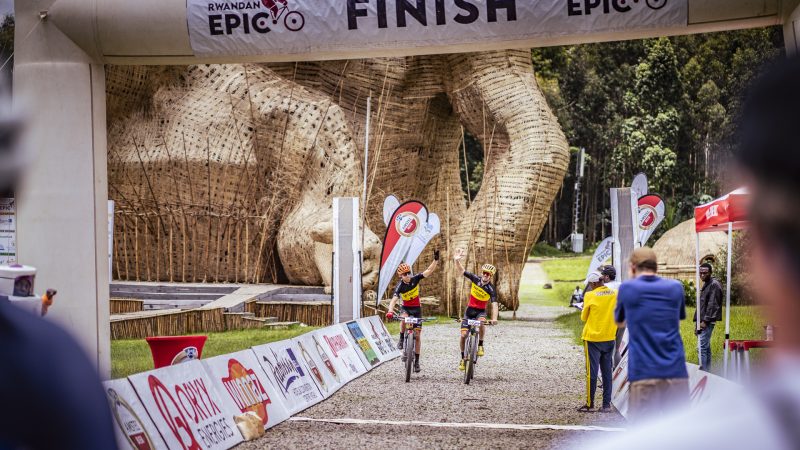Frans Claes en Jens Schuermans winnen succesvolle editie Rwandan Epic