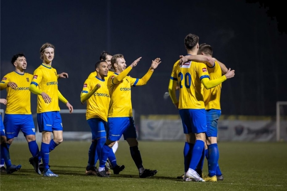 KSK Beveren haalt licentie voor nationaal voetbal binnen en speelt zaterdag de eerste van 4 finales