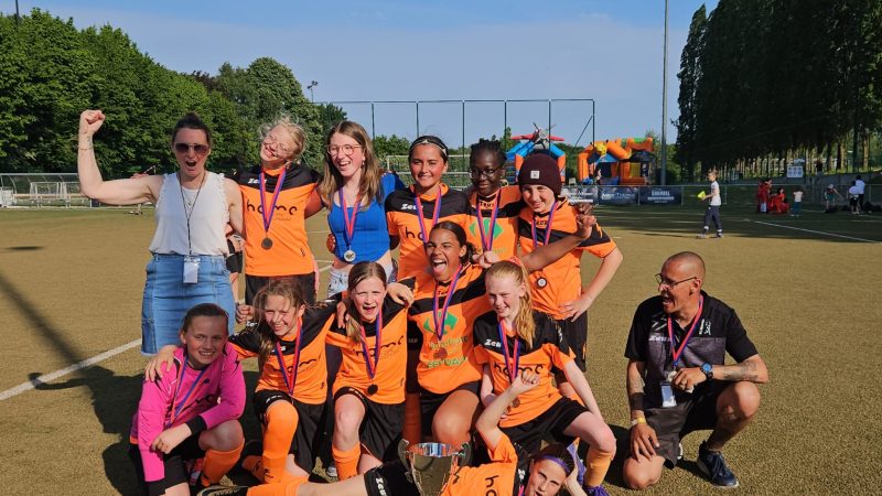 U13 meisjes FC Moorsel winnen toernooi RU Auderghem