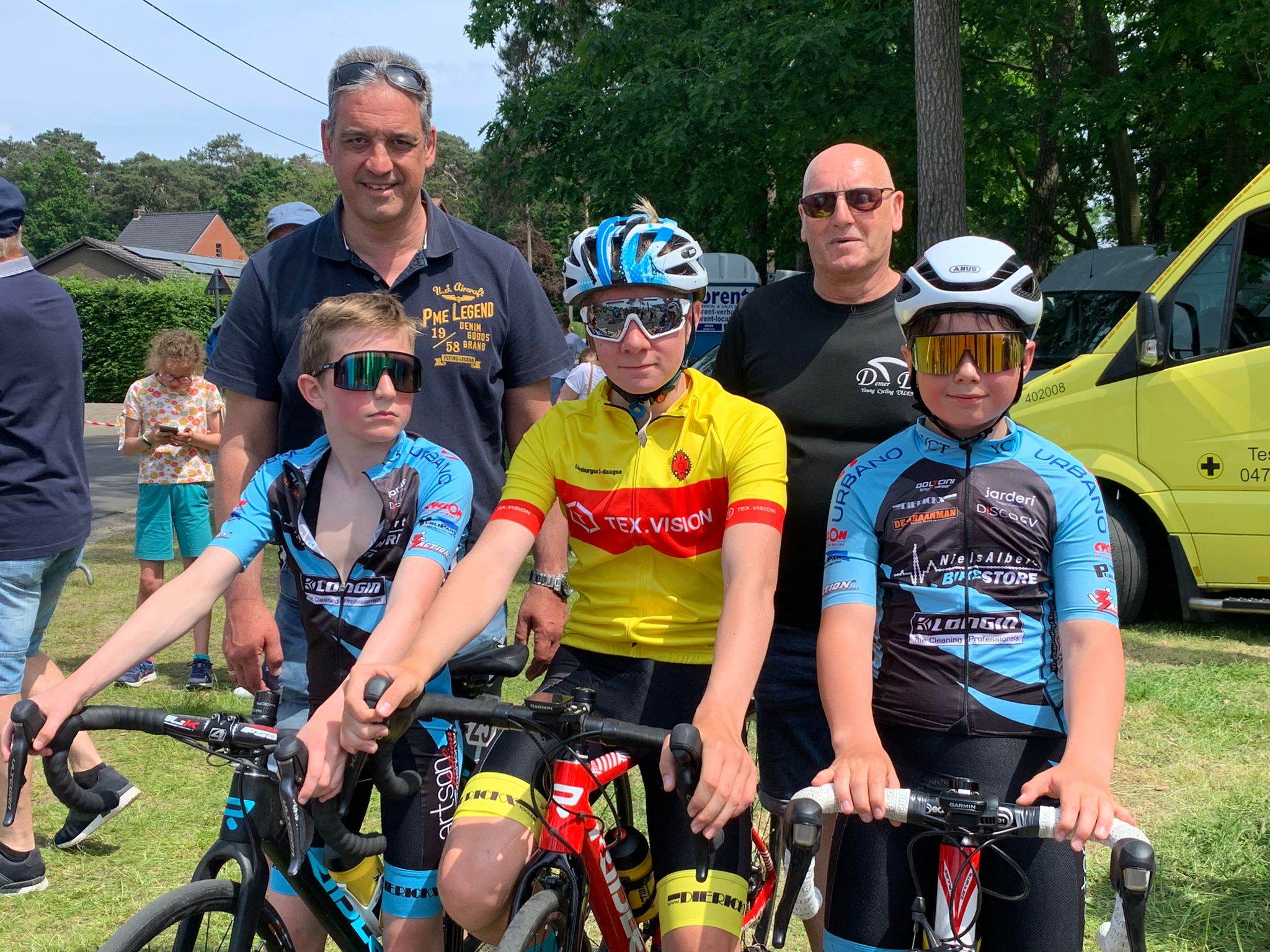 Twaalfjarige aspirant Sebastian Deprez pakt eindwinst in Ronde van Limburg
