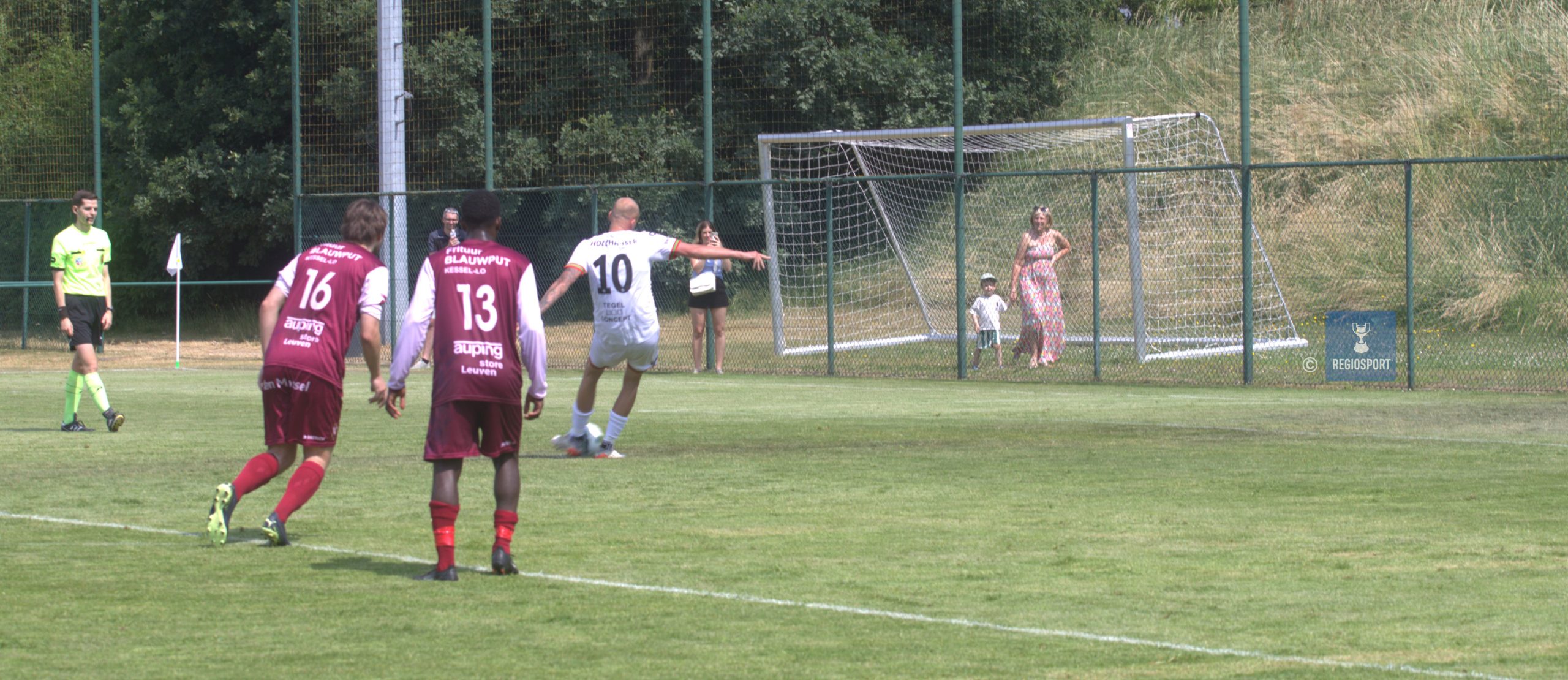 Holzhauser met de 8-0 op strafschop