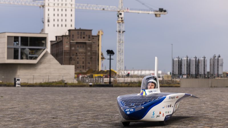 Innoptus Solar Team betwist met tiende Belgische zonnewagen WK in Australië