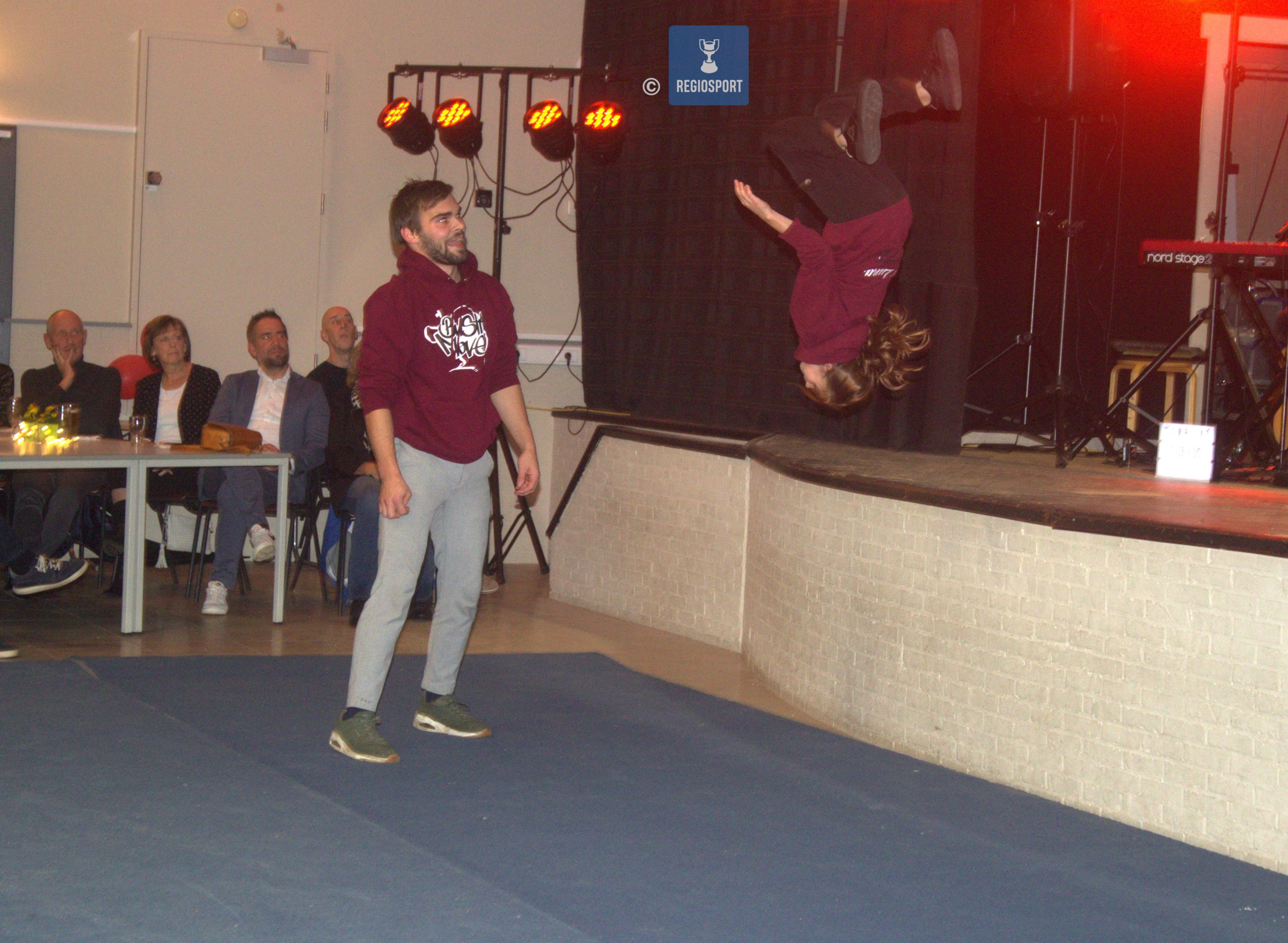 In beeld: Freerunner Luna Van Rompaey (11) springt een mooie demo bij elkaar