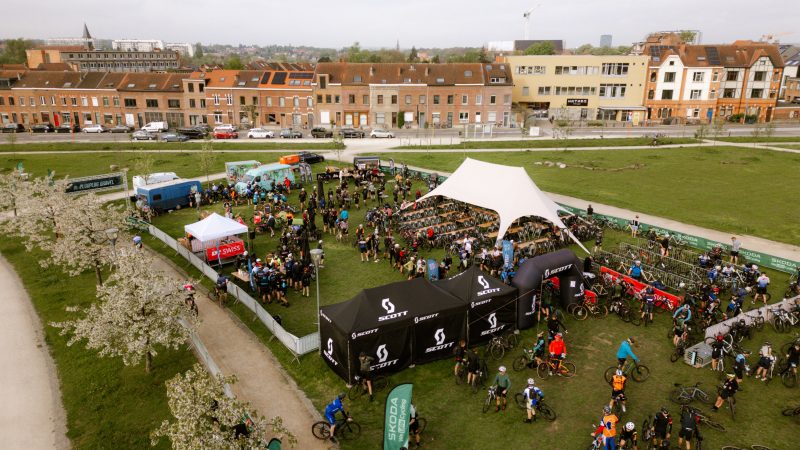 Gravel event PlugPlug Dijleland lokt 1.400 fietsers naar Leuven